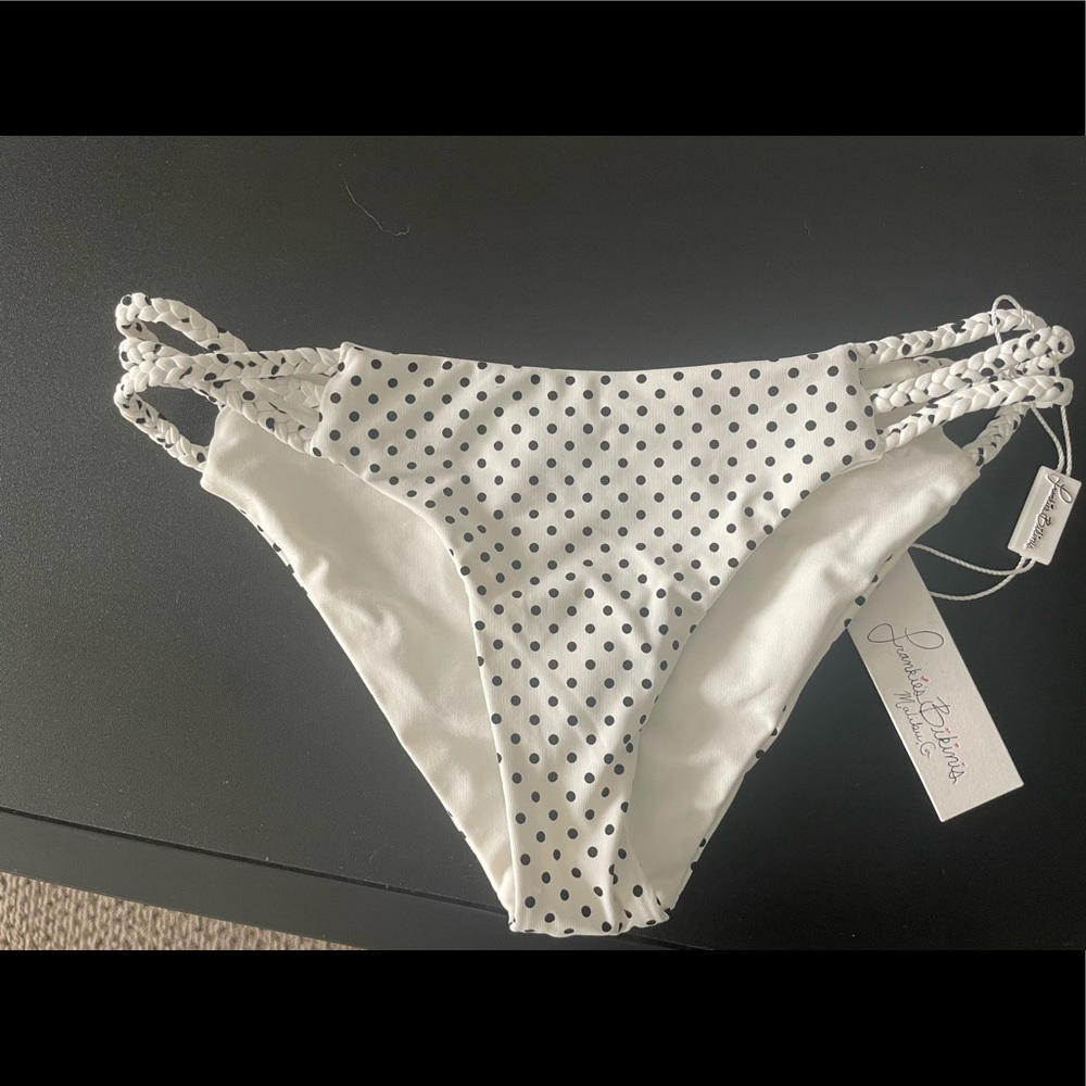 Frankie’s bikini polka dot